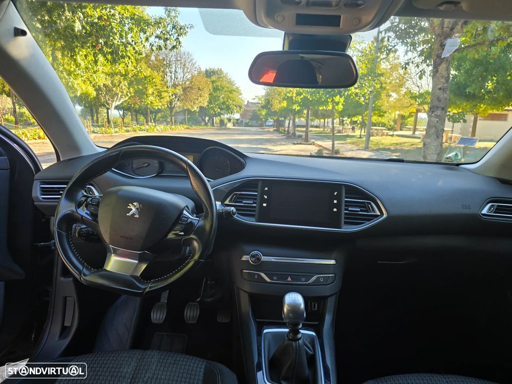 Peugeot 308 1.2 PureTech Style - 19