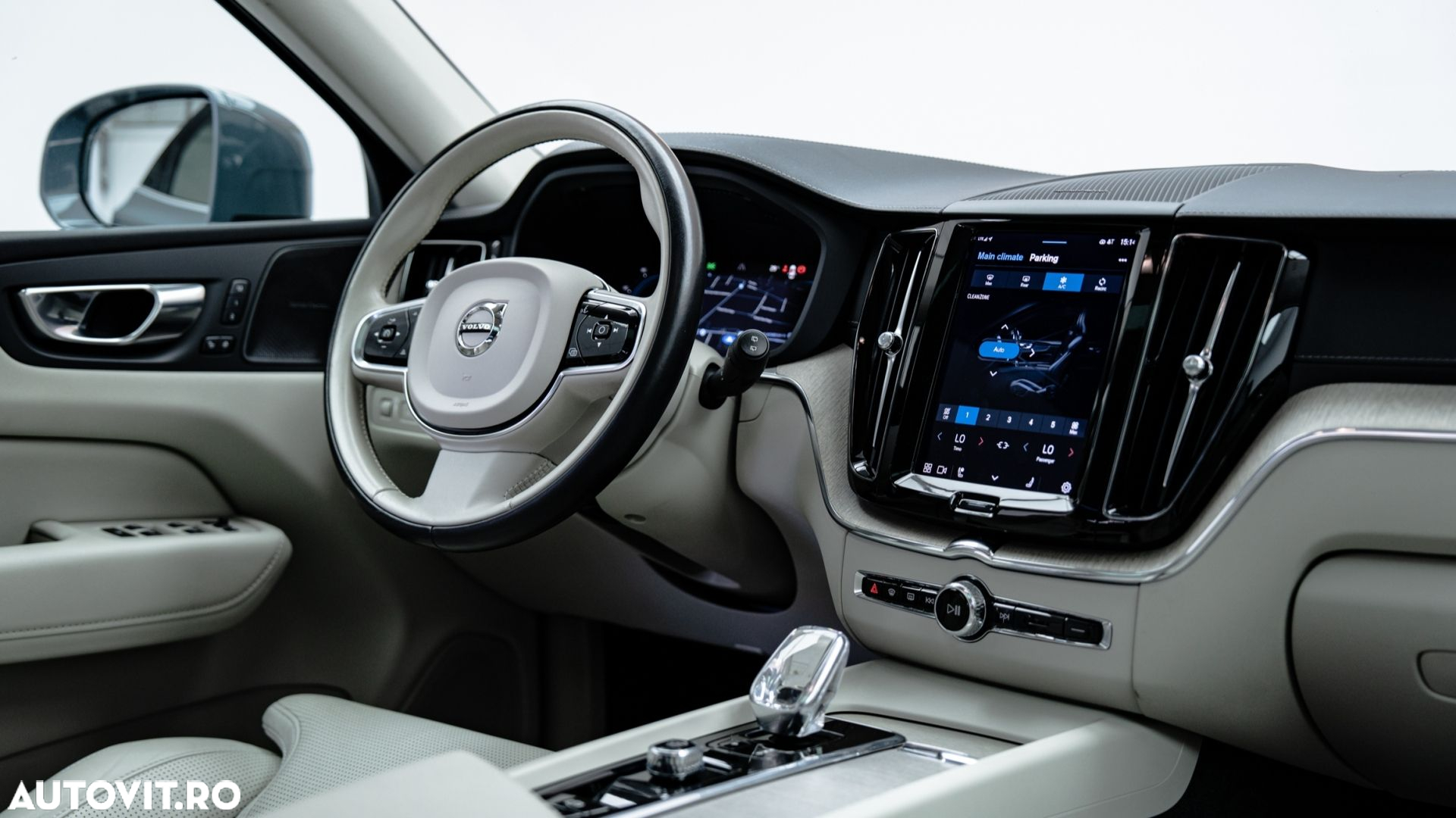 Volvo XC 60 Recharge T8 Twin Engine eAWD Inscription - 19