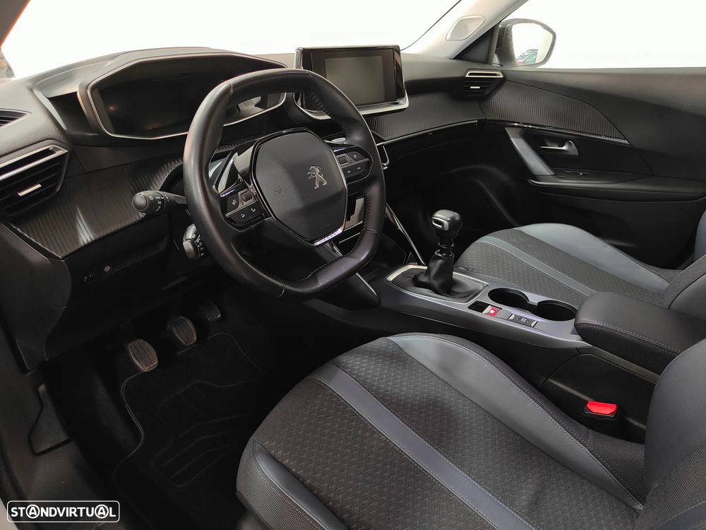 Peugeot 2008 1.2 PureTech Allure - 31