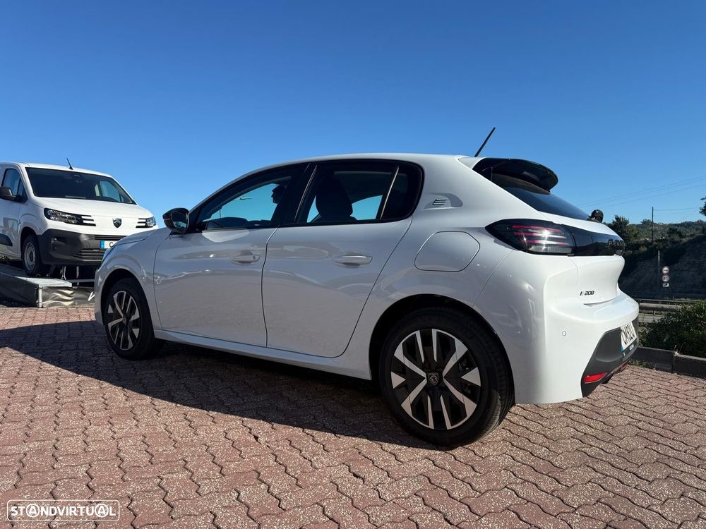 Peugeot E-208 2026 photo 3