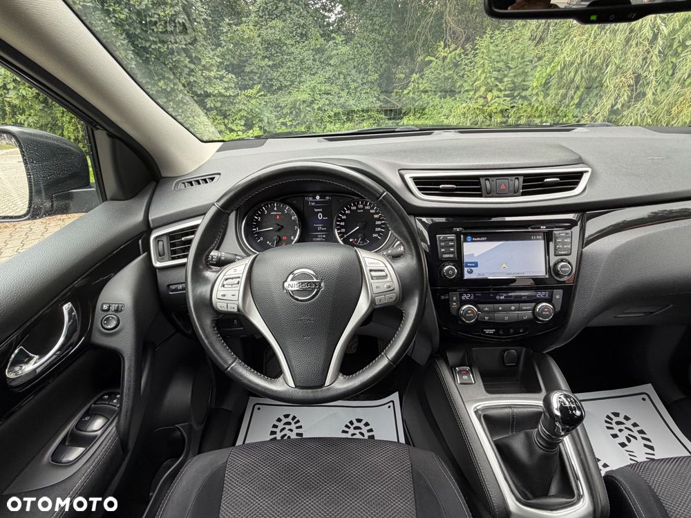 Nissan Qashqai 1.6 DIG-T N-Connecta - 17