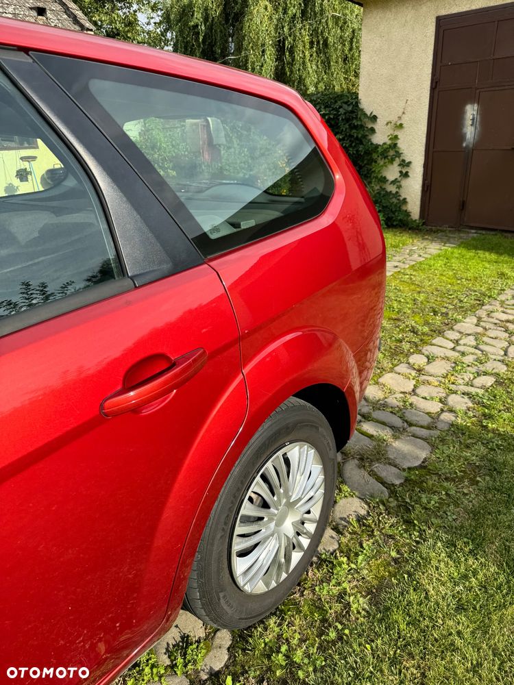Ford Focus - 13