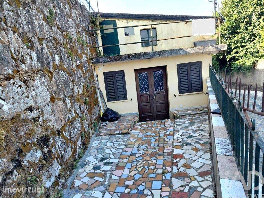Casa / Villa T3 em Vila e Roussas de 112 m2 - Grande imagem: 2/40