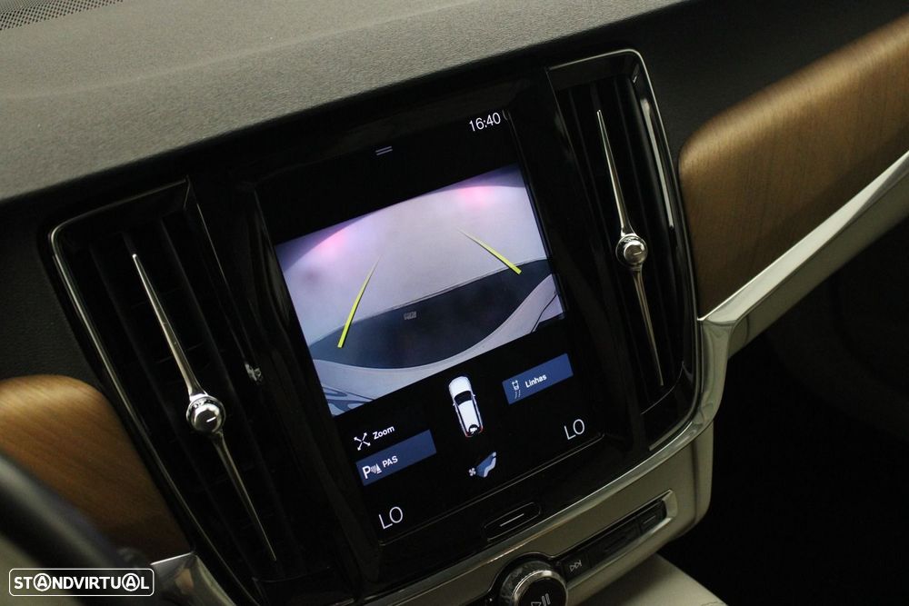 Volvo V90 2.0 B4 Momentum Plus Geartronic - 17