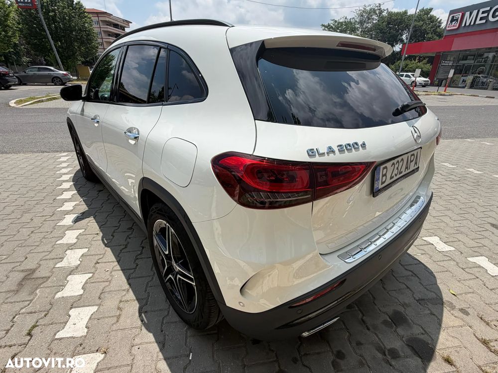 Mercedes-Benz GLA 200 d 4MATIC Aut. - 12