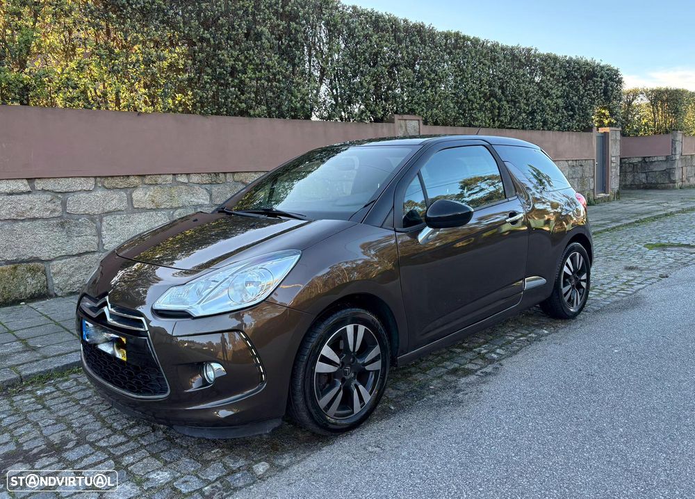 Citroën DS3 1.6 e-HDi So Chic - 10