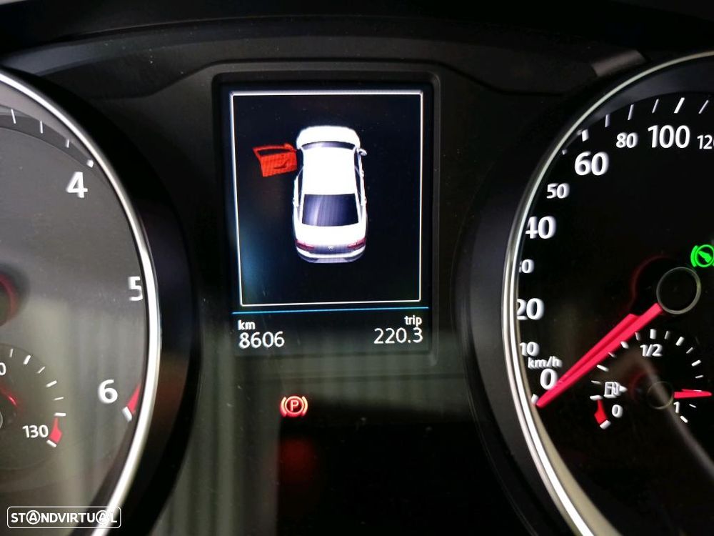 VW Passat 2.0 TDI Business DSG - 6