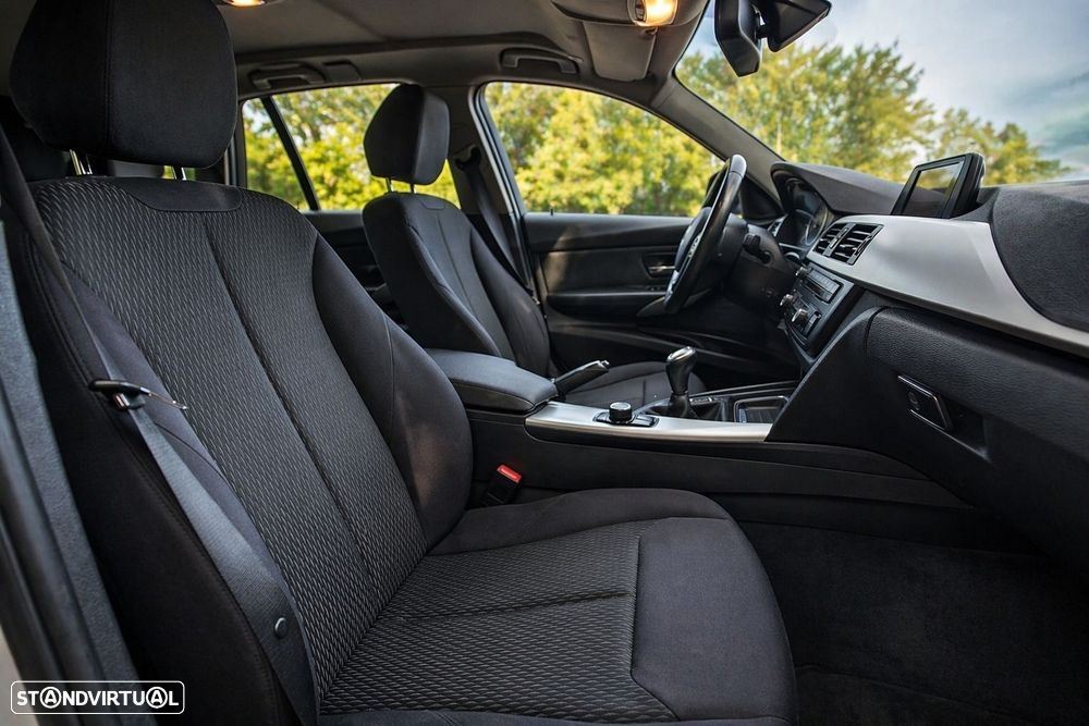 BMW 320 d Line Modern - 30