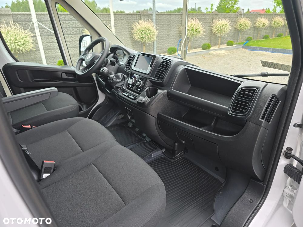 Fiat DUCATO MAXI 1435Kg Ładownoś 8-PALET 140KM SALON PL 50 Tyś Km SERWIS DO OSTANIEGO Km STAN JAK NOWY TEMPOMAT KLIMA RADION DOTYKOWE OPONY ZIMA LATO - 37