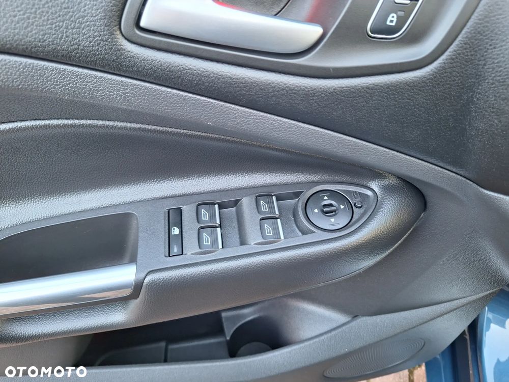 Ford Kuga 1.5 EcoBoost 2x4 ST-Line - 17