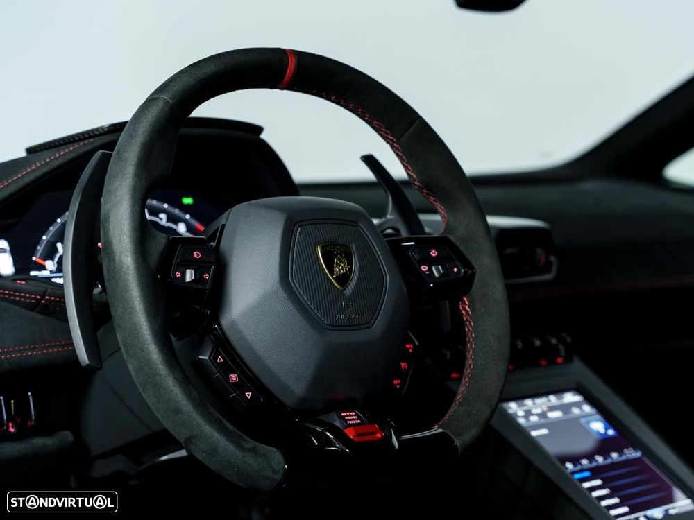 Lamborghini Huracán STO - 17