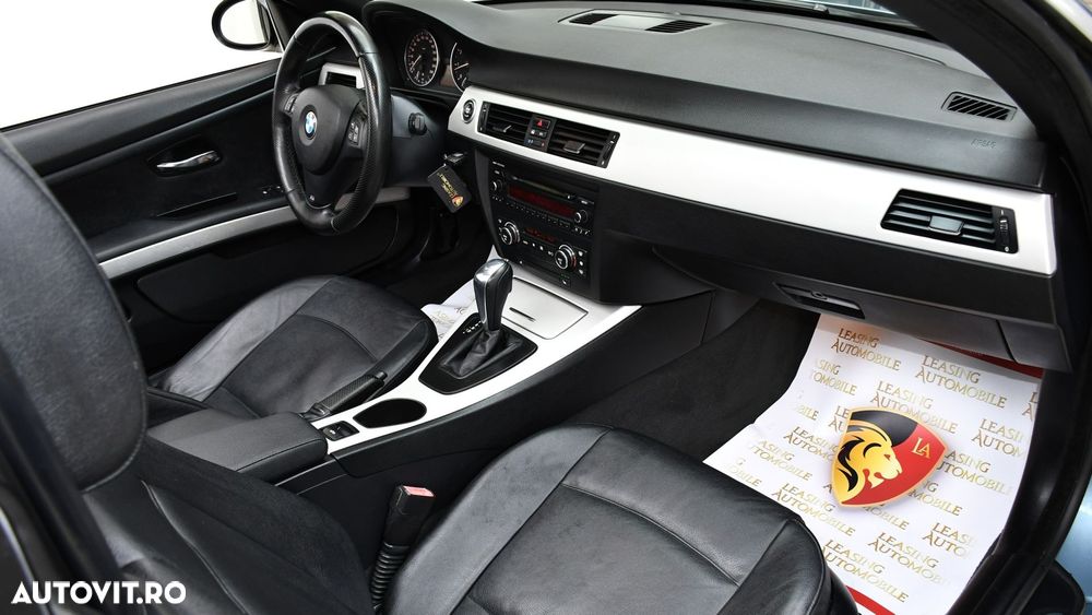 BMW Seria 3 320i Cabrio Aut. - 14
