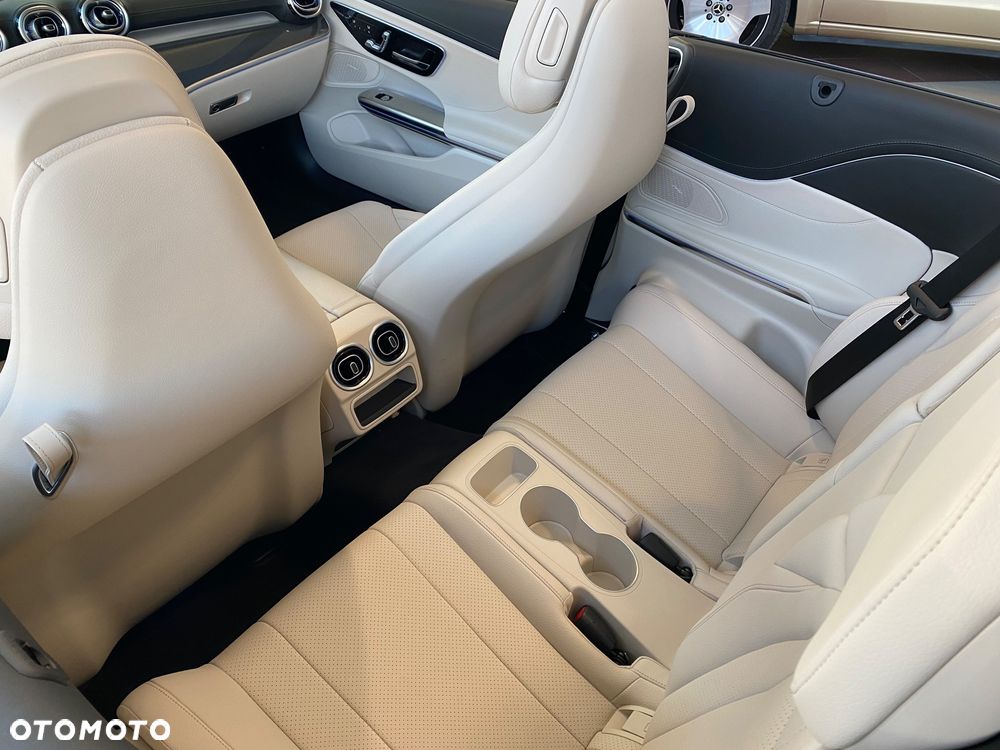 Mercedes-Benz CLE - 39