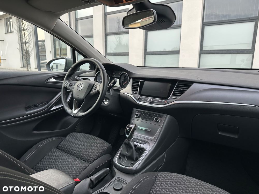 Opel Astra 1.6 BiTrb D (CDTI) Start/Stop Innovation - 25