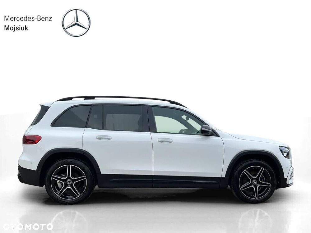 Mercedes-Benz GLB - 8