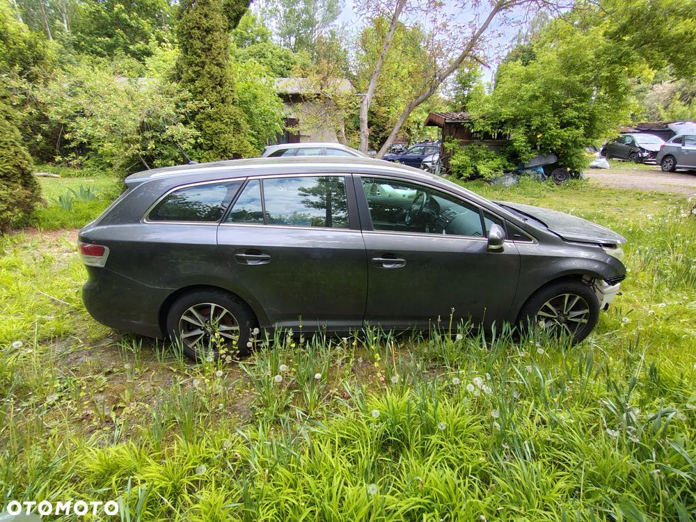 Toyota Avensis 1.6 Comfort - 7