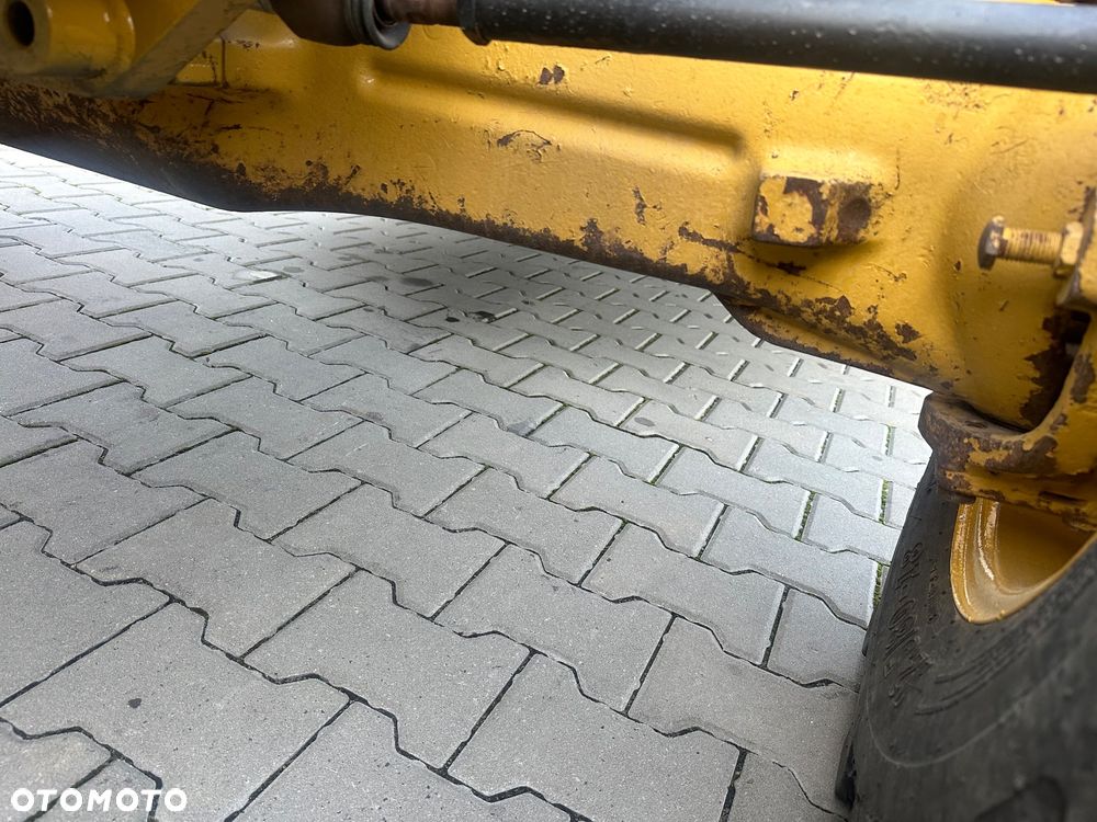 Caterpillar Cat 428 E - 16