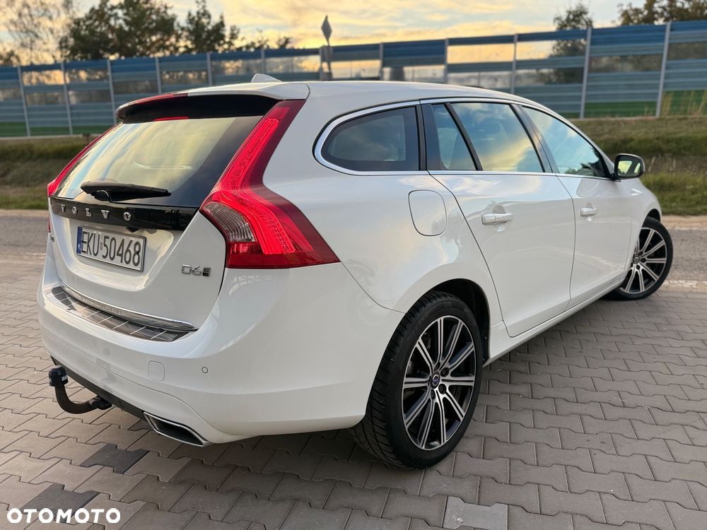 Volvo V60 D6 AWD Plug-in Hybrid Summum - 15