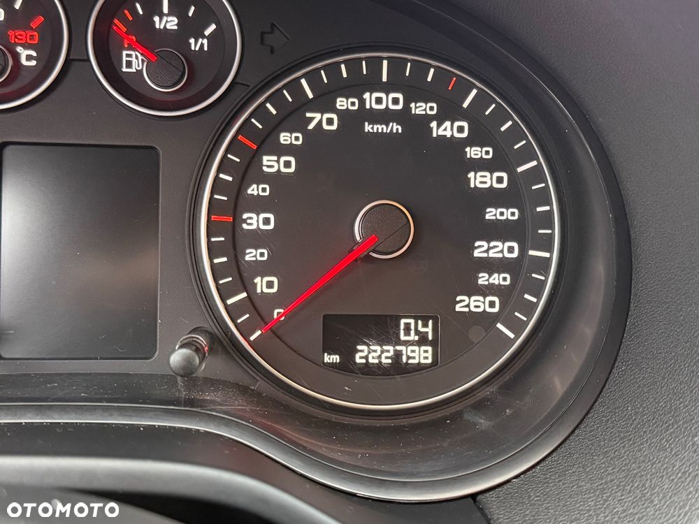 Audi A3 Sportback 1.8 TFSI Ambiente - 22