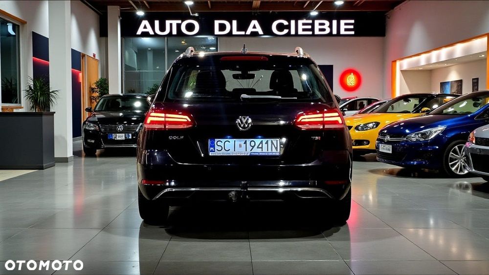 Volkswagen Golf - 6