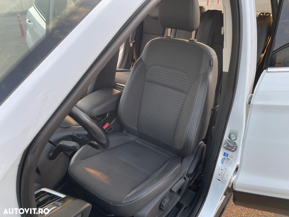 Ford Kuga 2.0 TDCi 4x4 Aut. Titanium - 16