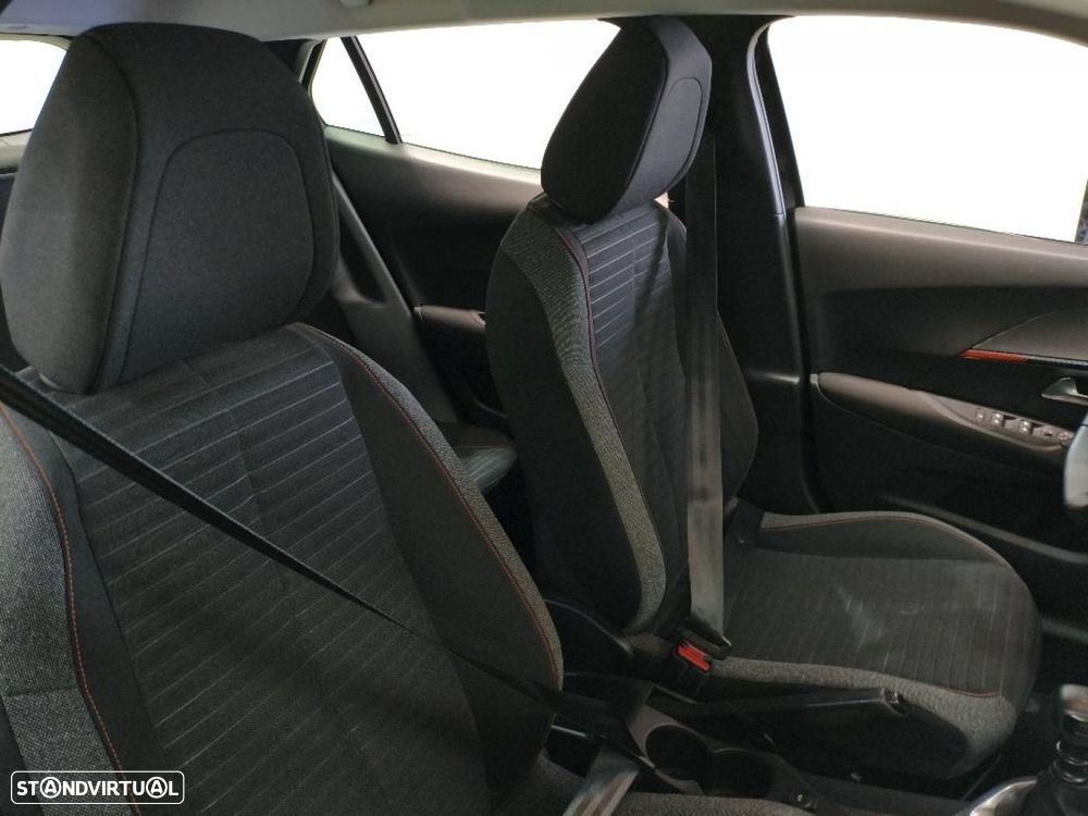 Peugeot 2008 1.2 PureTech Active - 4