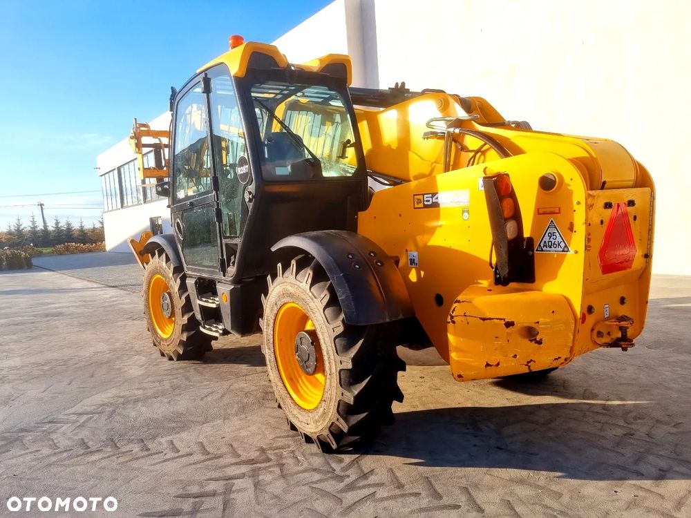JCB 540-140 jak Manitou MT 1440 R287 - 10