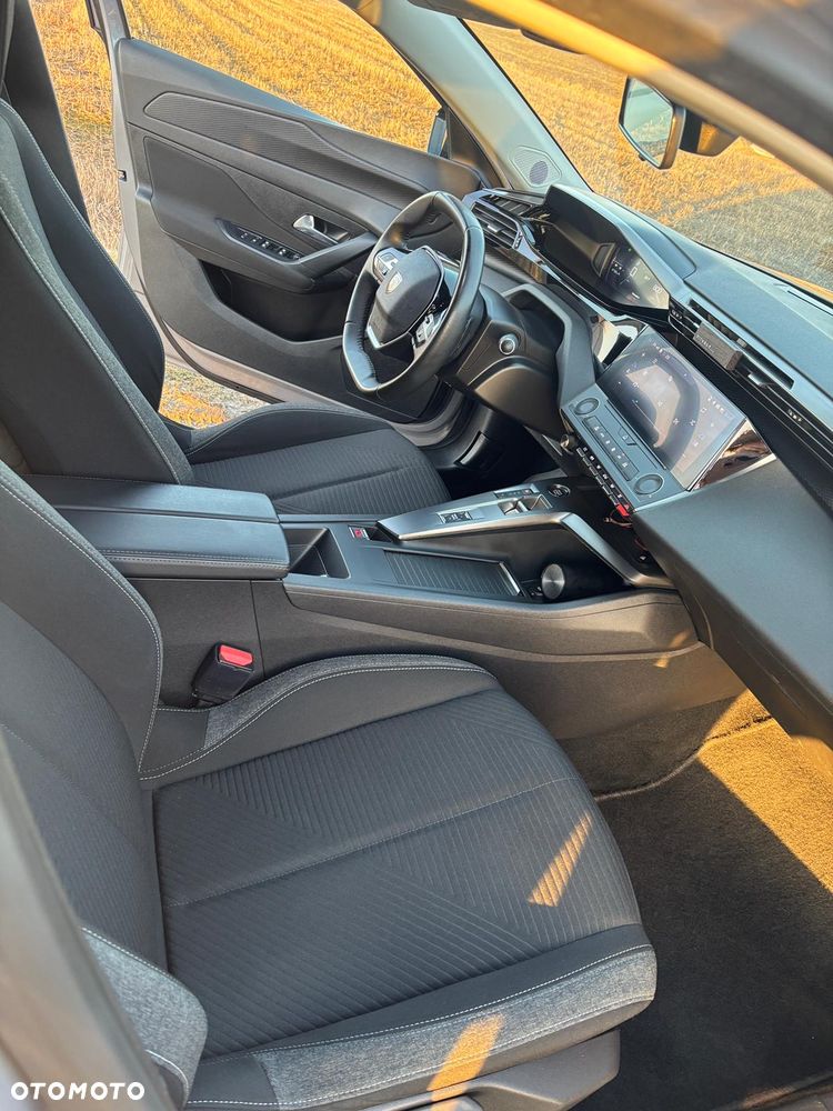 Peugeot 308 BlueHDi 130 EAT8 Style - 20