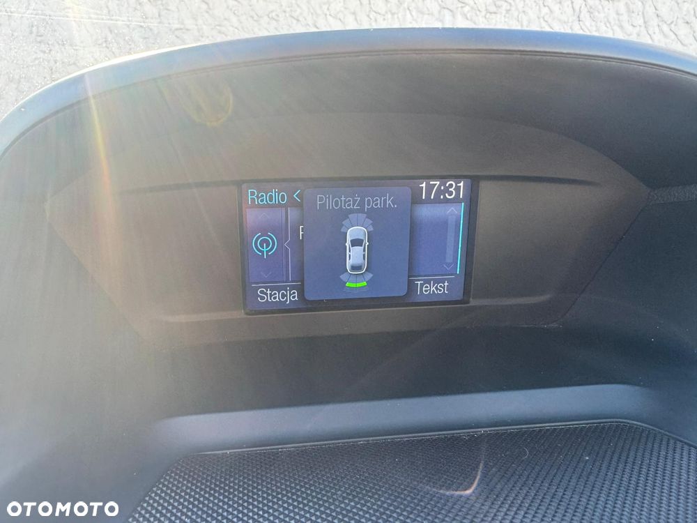Ford Grand C-MAX - 13