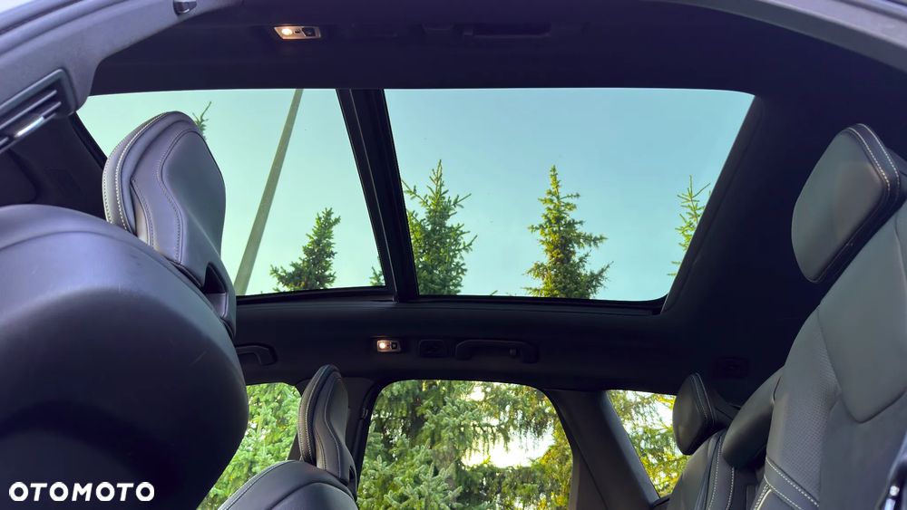 Volvo XC 60 D5 AWD Geartronic RDesign - 28