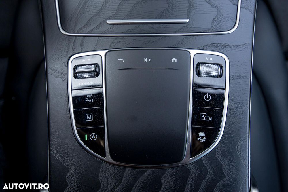 Mercedes-Benz GLC - 28