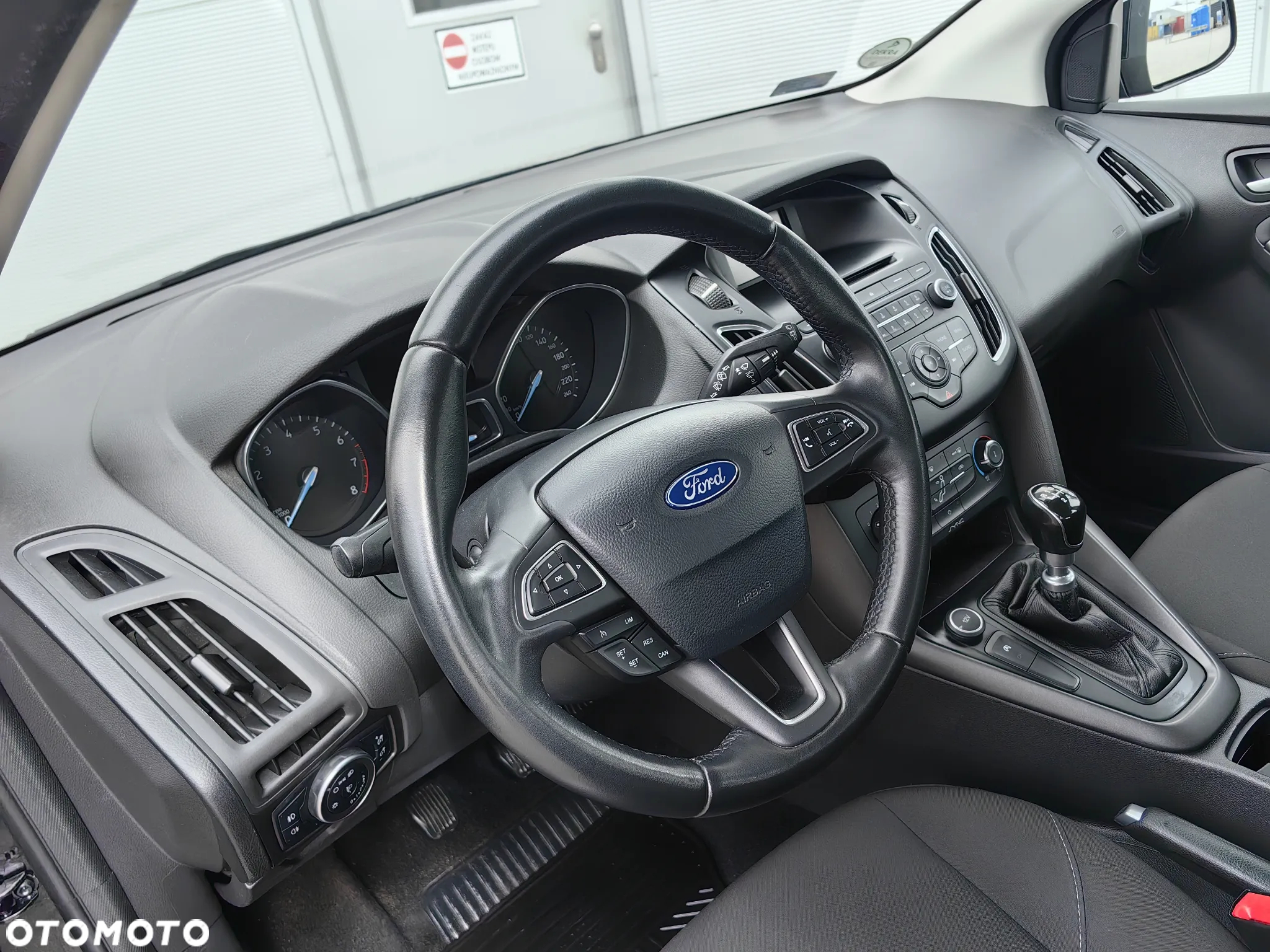 Ford Focus 1.0 EcoBoost Edition - 12