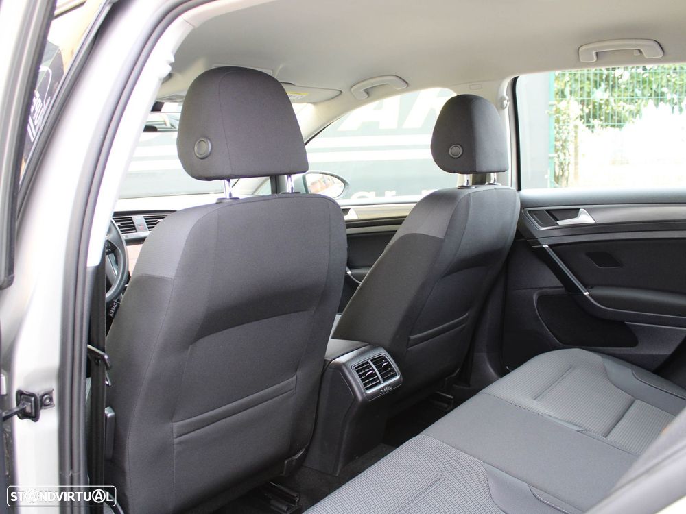 VW Golf 1.6 TDI Confortline - 49