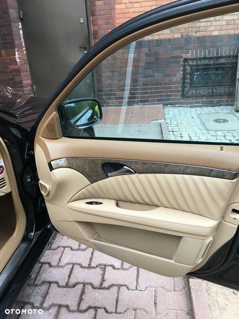 Mercedes-Benz Klasa E 320 CDI 4-Matic Avantgarde - 8