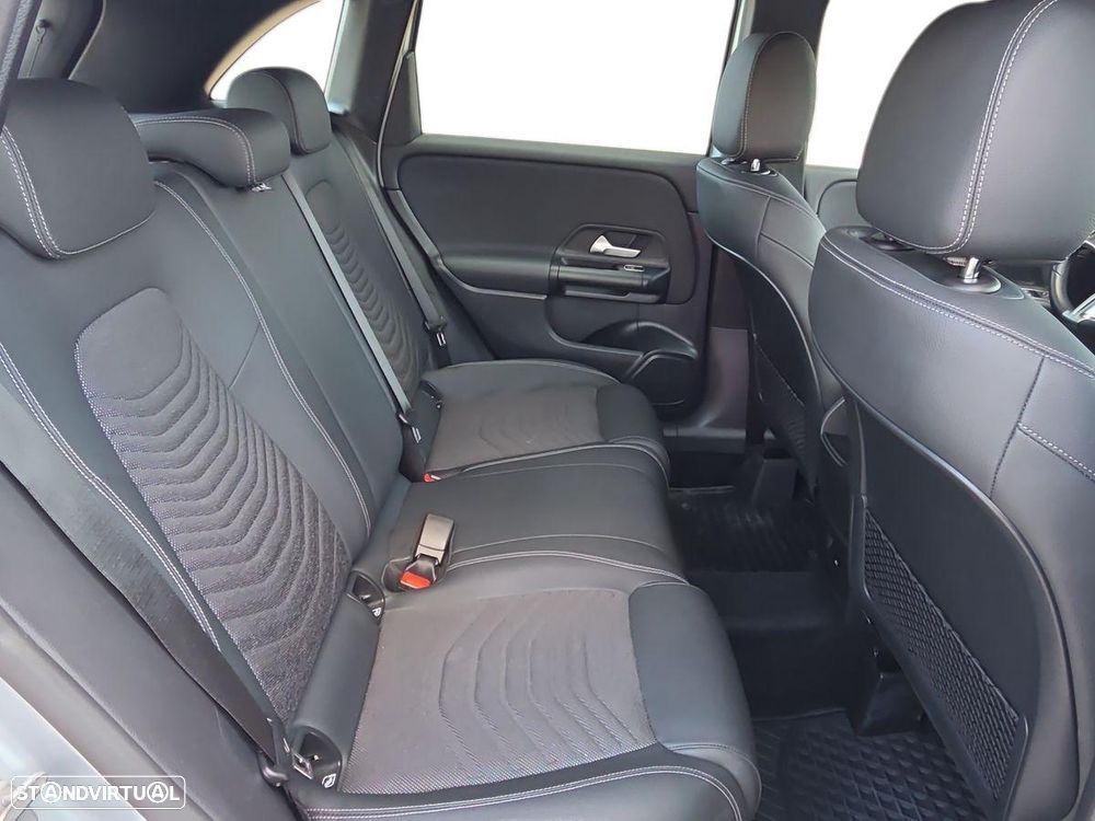 Mercedes-Benz B 180 d - 22