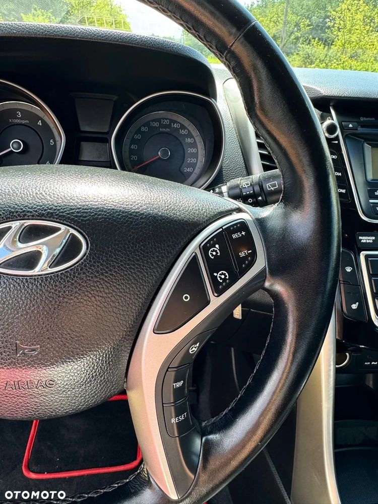Hyundai i30 blue 1.6 CRDi Classic - 24