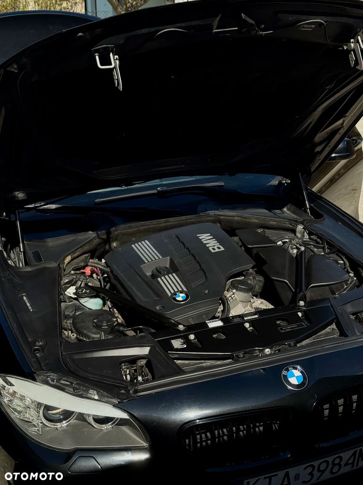 BMW Seria 5 528i - 30