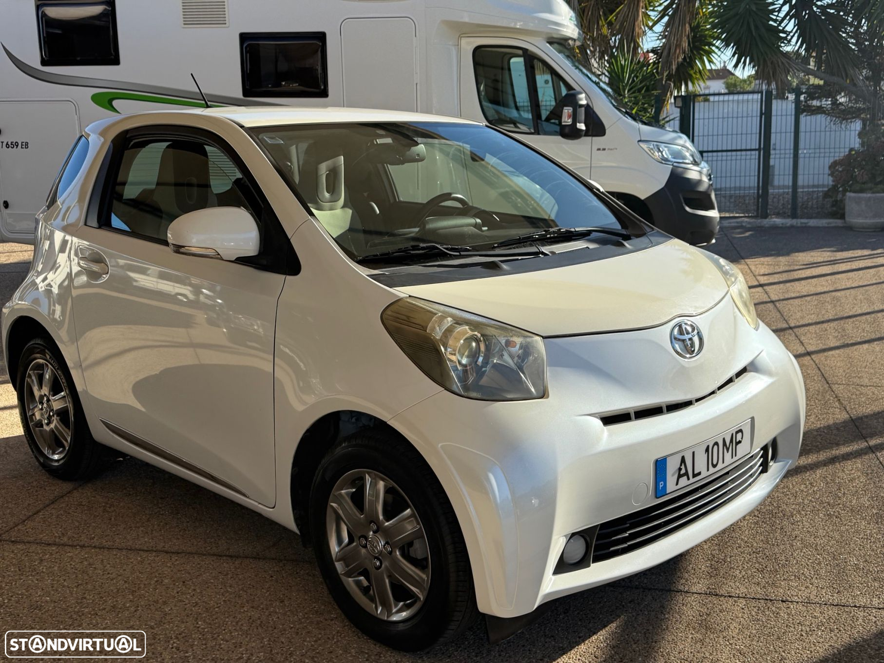 Toyota iQ 1.0 VVT-i 2 EP - 2