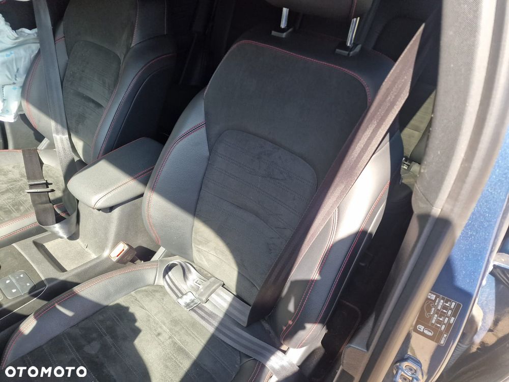 Ford Kuga - 10
