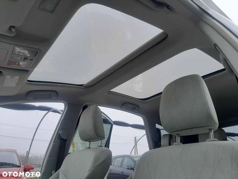 Toyota Prius+ (Hybrid) Executive - 13