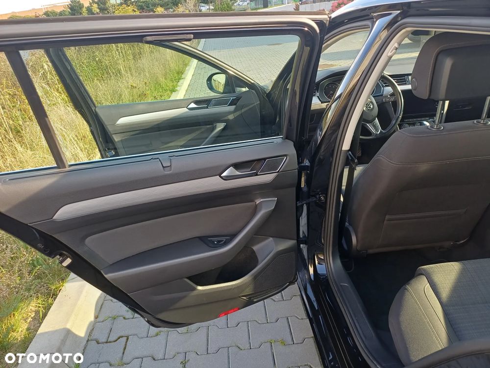 Volkswagen Passat 2.0 TSI Business DSG - 14