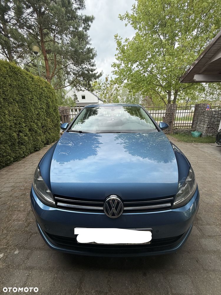 Volkswagen Golf - 6