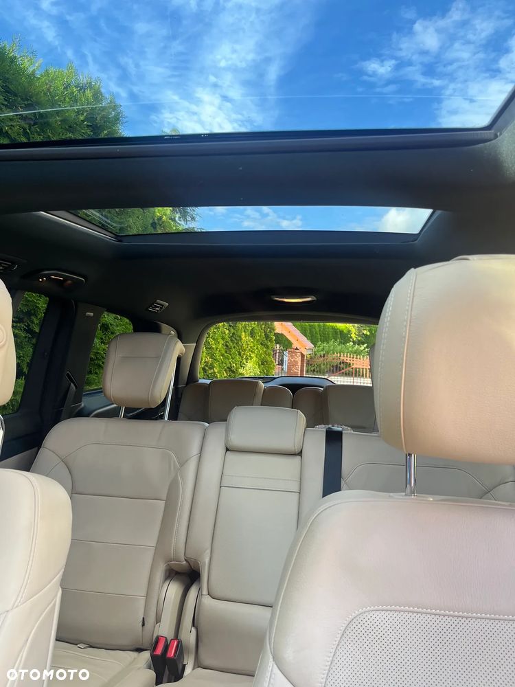 Mercedes-Benz GLS 500 4-Matic - 16