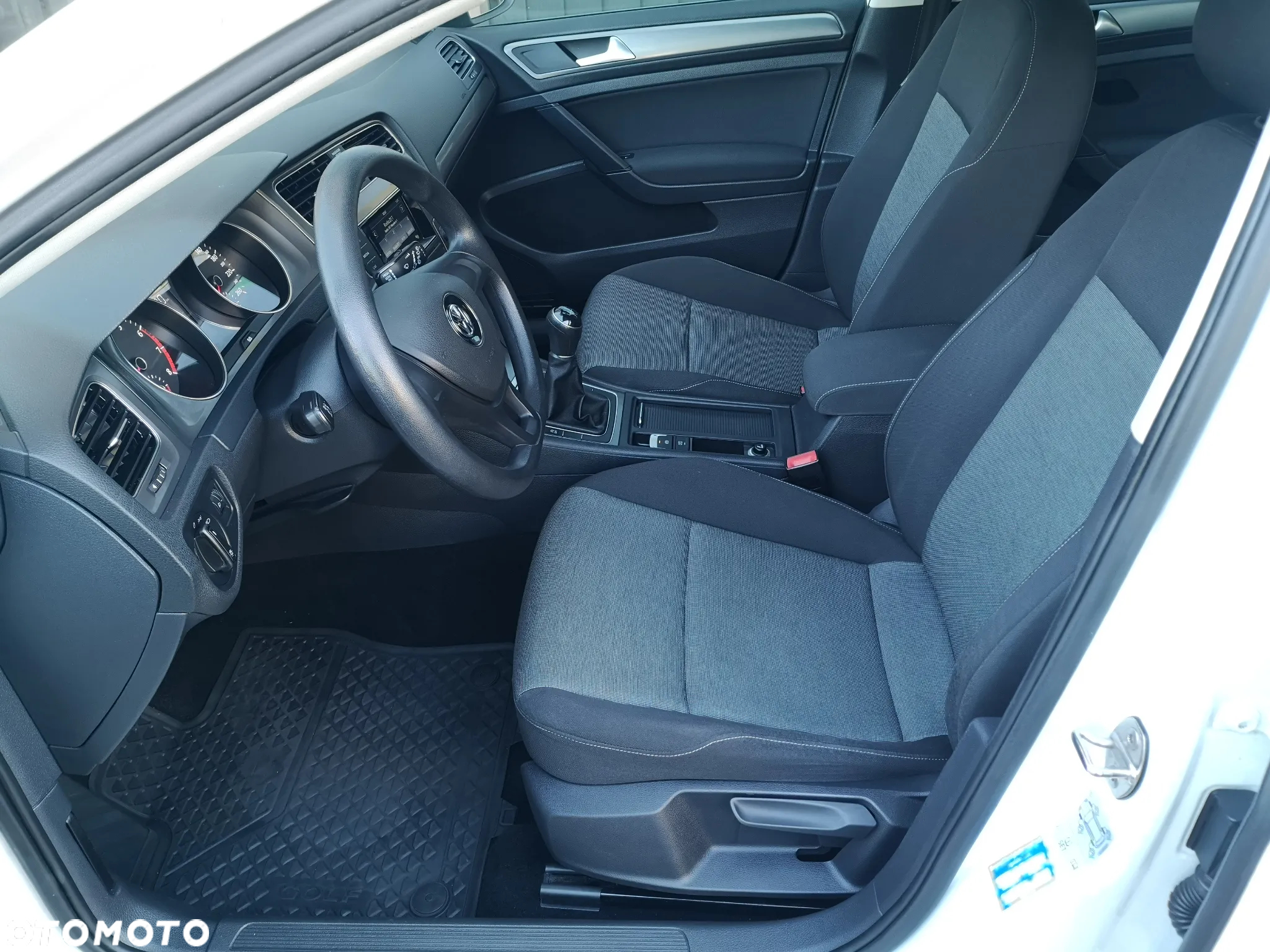 Volkswagen Golf 1.2 TSI BlueMotion Technology Trendline - 24