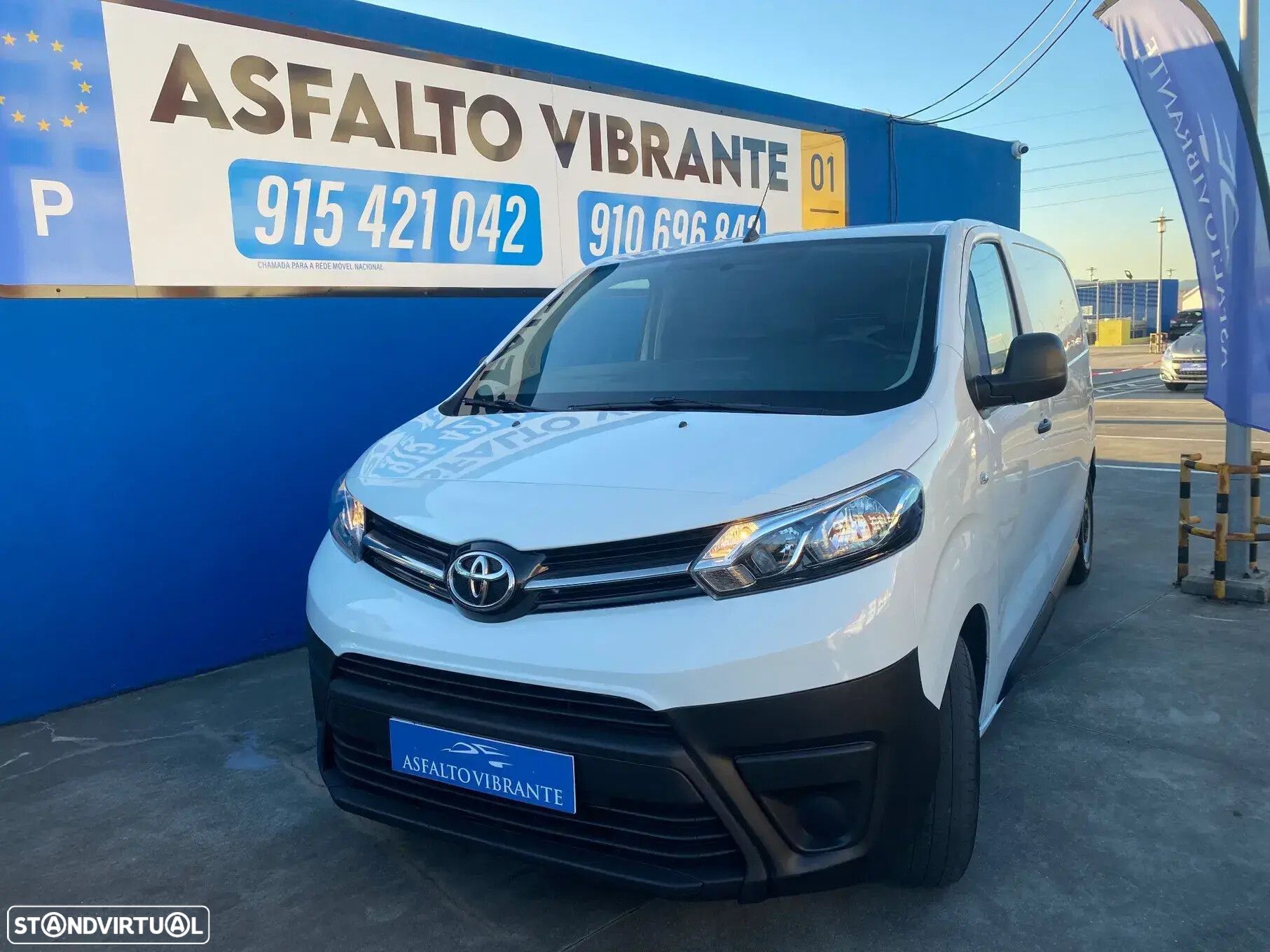 Toyota Proace City 1.5D L2 Comfort Plus - 1