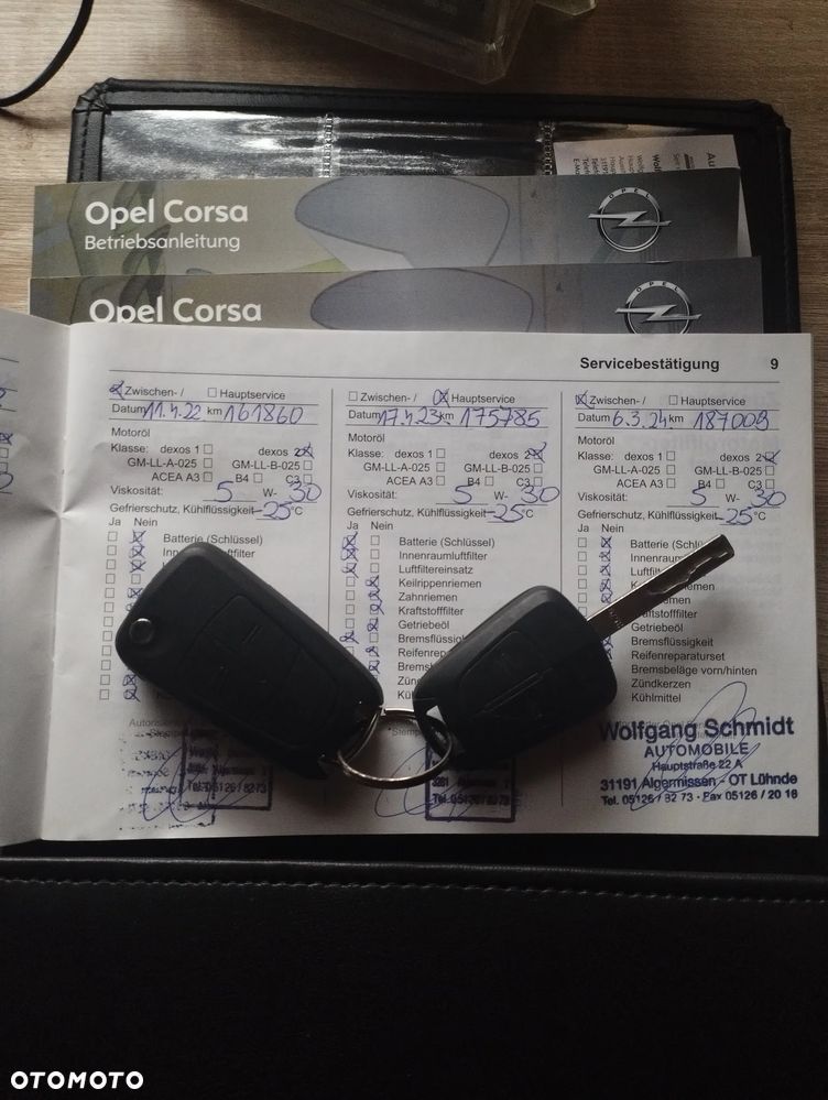 Opel Corsa 1.4 16V 150 Jahre - 17