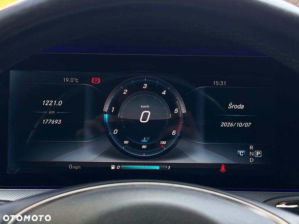 Mercedes-Benz Klasa E 220 d Business Edition 9G-TRONIC - 17