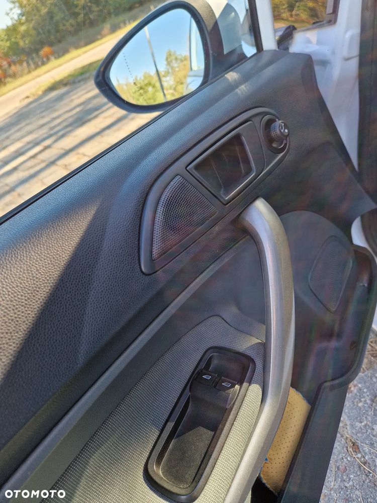 Ford Fiesta 1.6 TDCi Trend - 8