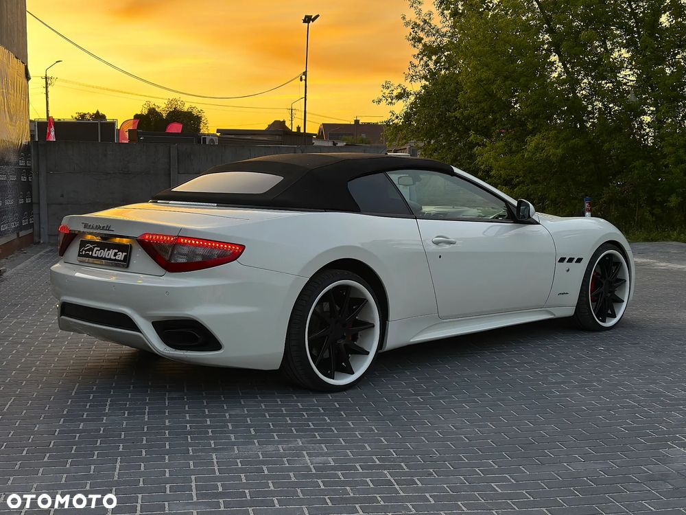 Maserati GranTurismo S - 5