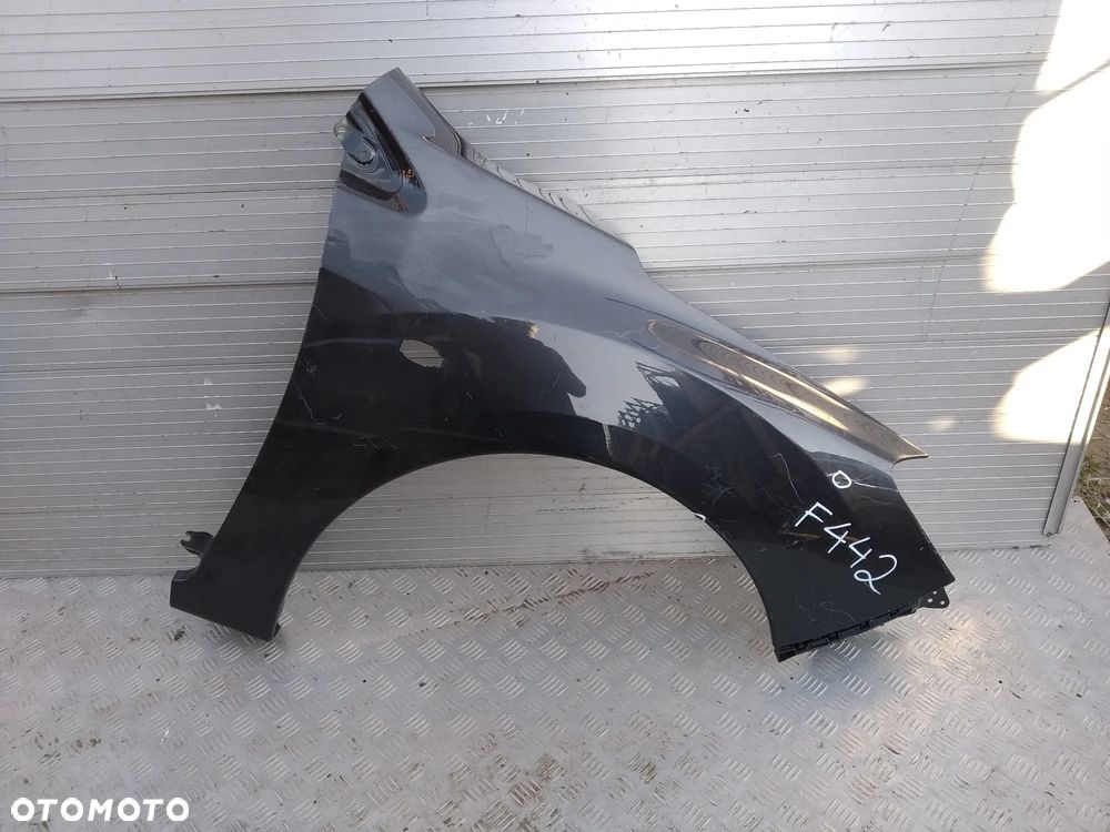 E437/F442 PRAWY BŁOTNIK SUBARU XV 2012-15 - 2